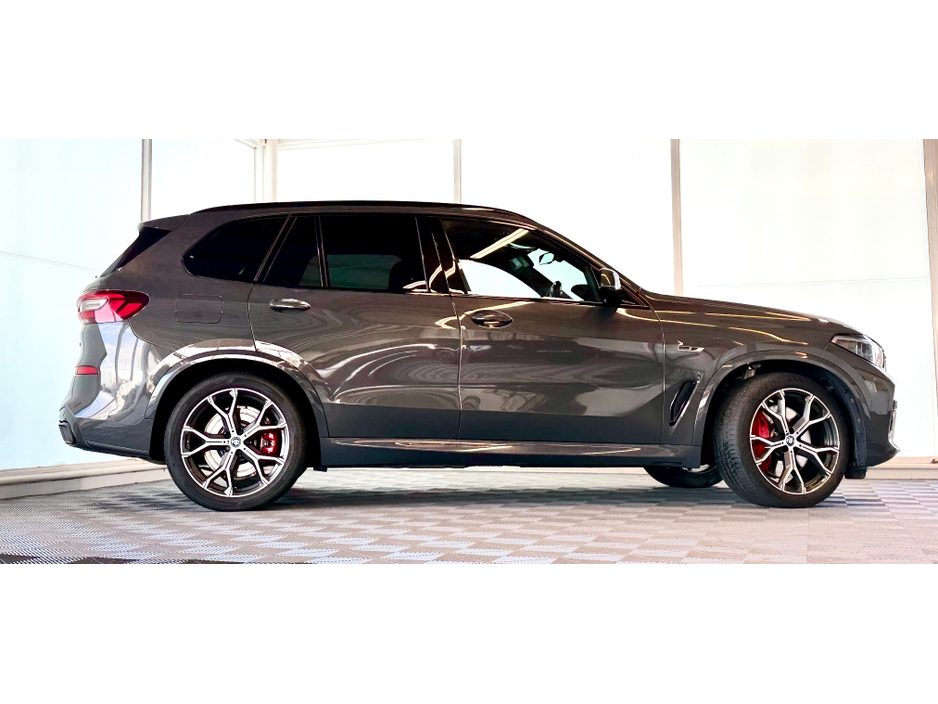2022 BMW X5 XDRIVE45E 4DR AUTO G05H €62,800
