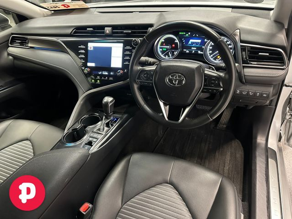 2020 Toyota Camry - image 12