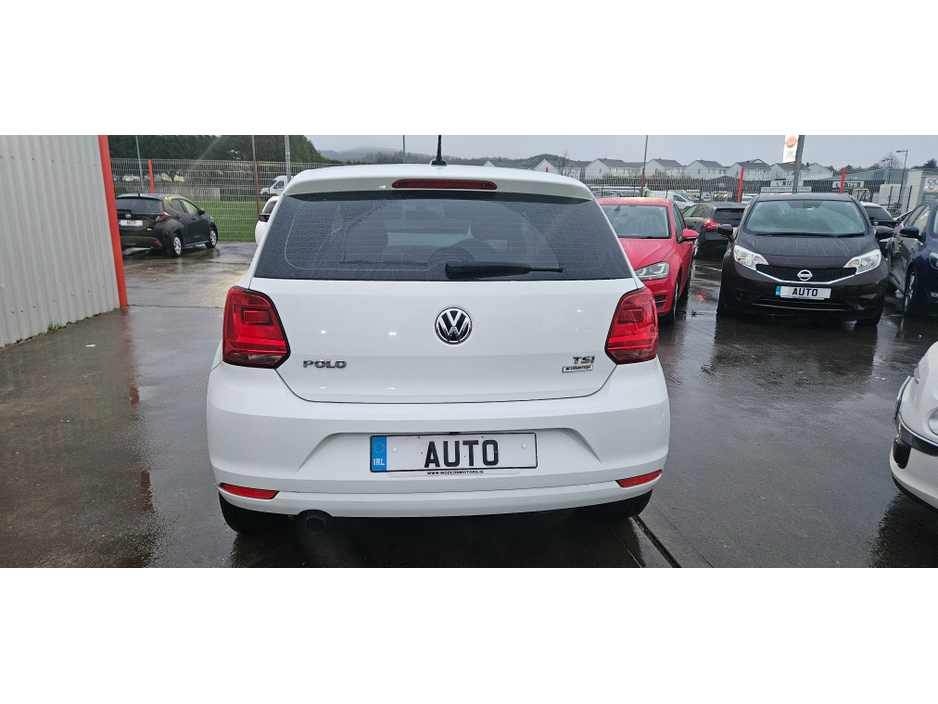 2015 Volkswagen Polo auto 1.2 comfortline plus low kms high spec €10,995