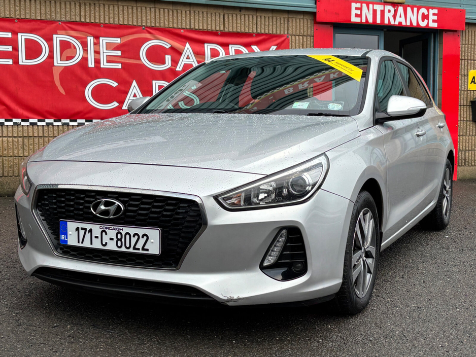 2017 Hyundai i30 - image 2