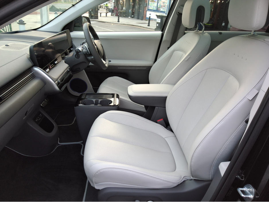 2025 Hyundai Ioniq 5 - image 11