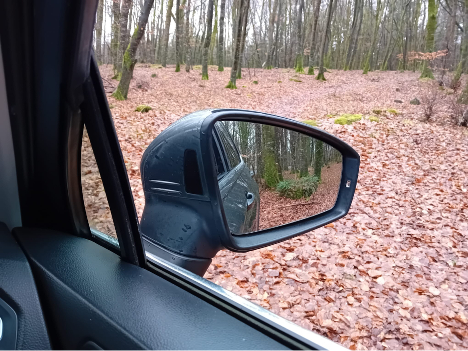 2020 Volkswagen Tiguan R-LINE 2.0 TDI  6 SPEED  150HP  SUV @ REDDY2DRIVE LTD €28,500