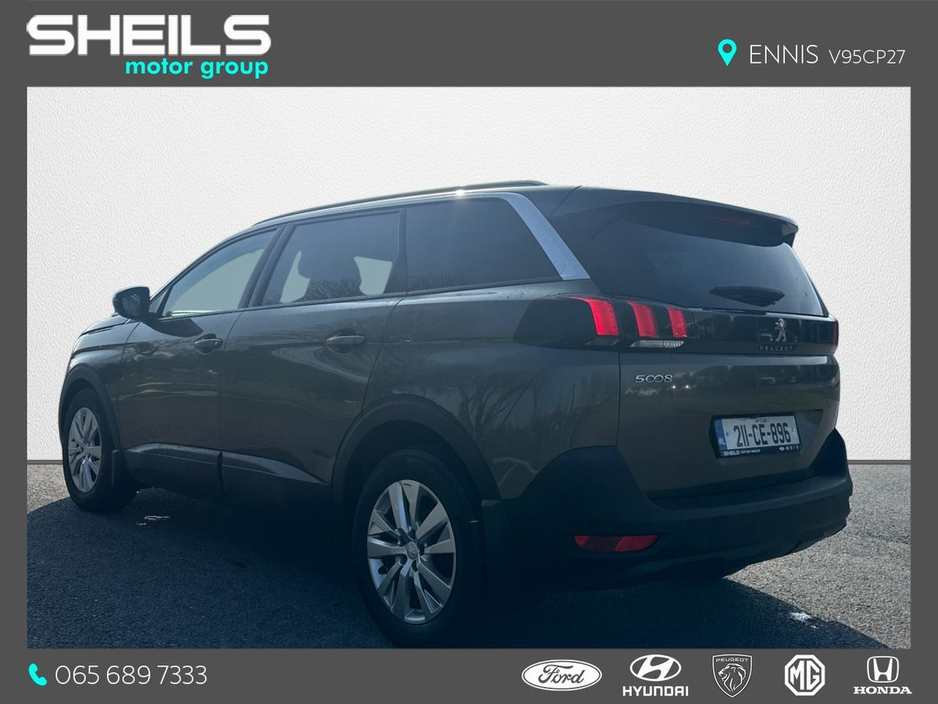 2021 Peugeot 5008 - image 14
