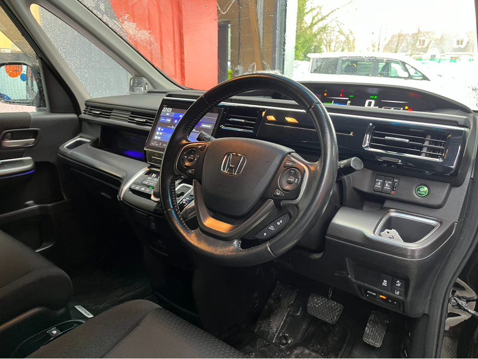 2020 Honda Stepwagon €28950 2020 HONDA STEPWAGON EHEV G SPADA SENSING 2.0 AUTOMATIC / CRUISE CONTROL / REVERSE CAMERA / AUTOMATIC DOORS / 7 SEATS €28,950