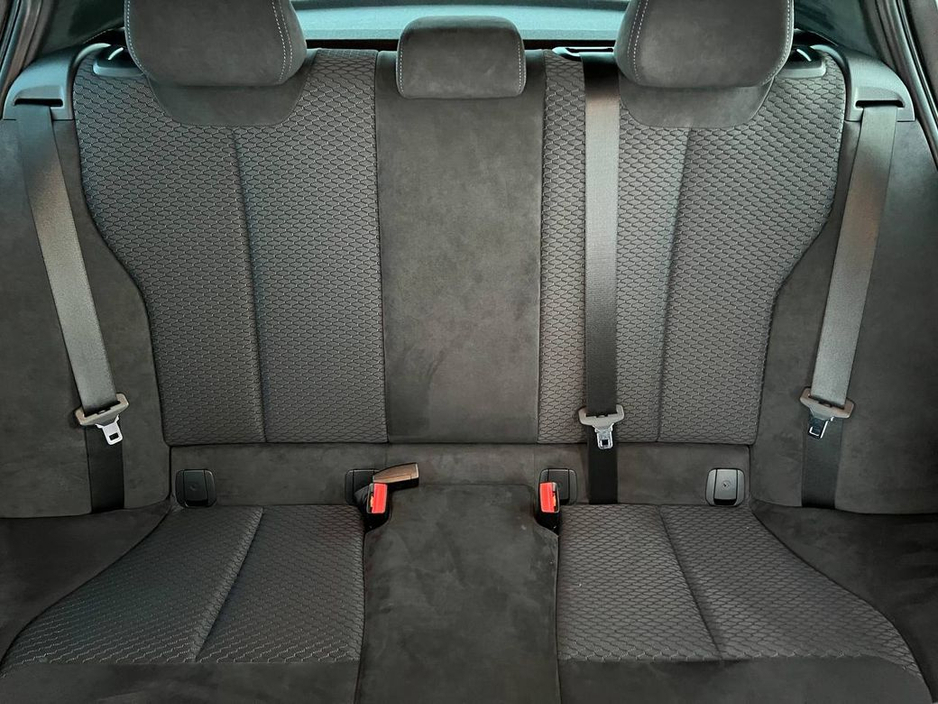 2017 BMW 1 Series - image 12