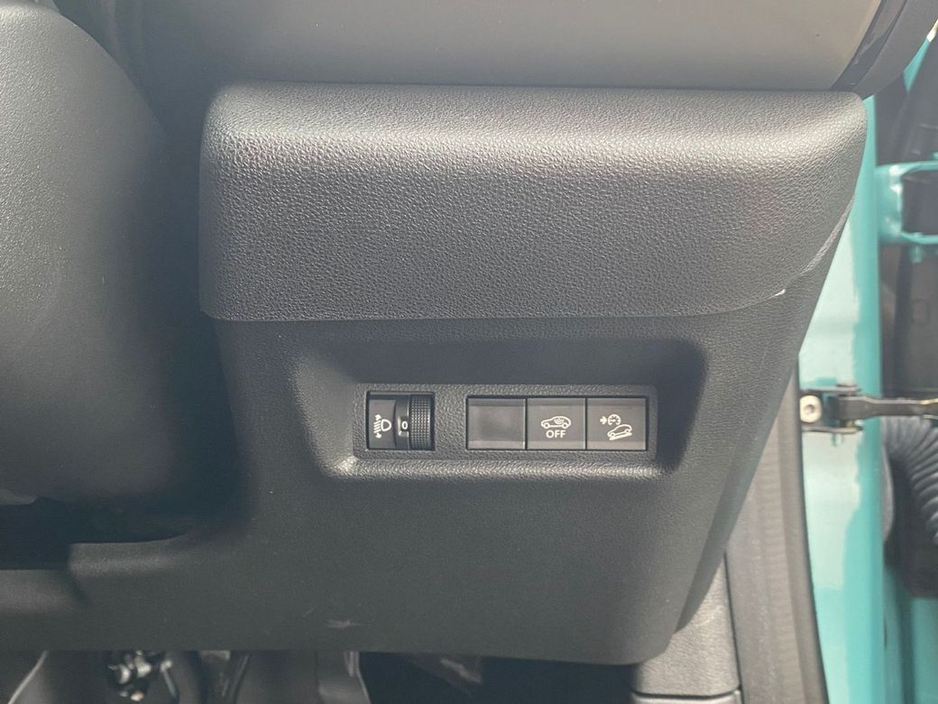 2025 Jeep Avenger - image 23