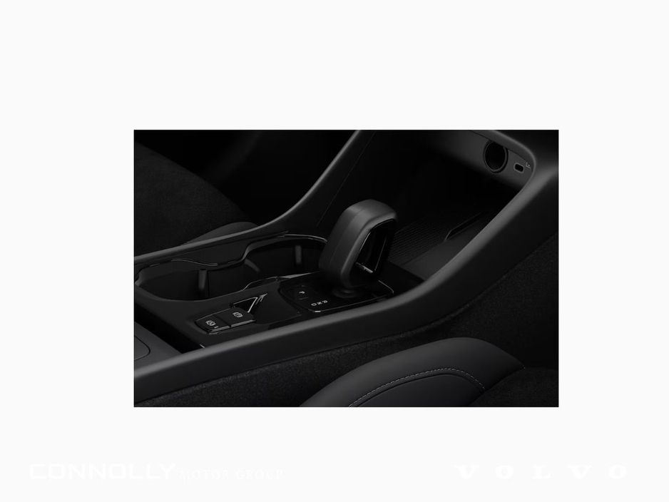 2026 Volvo XC40 B3 Plus Dark €568pm €53,090