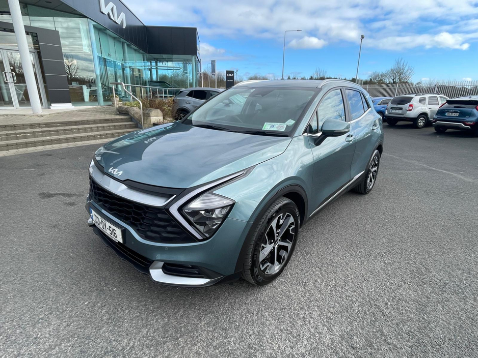 2022 Kia Sportage - image 2