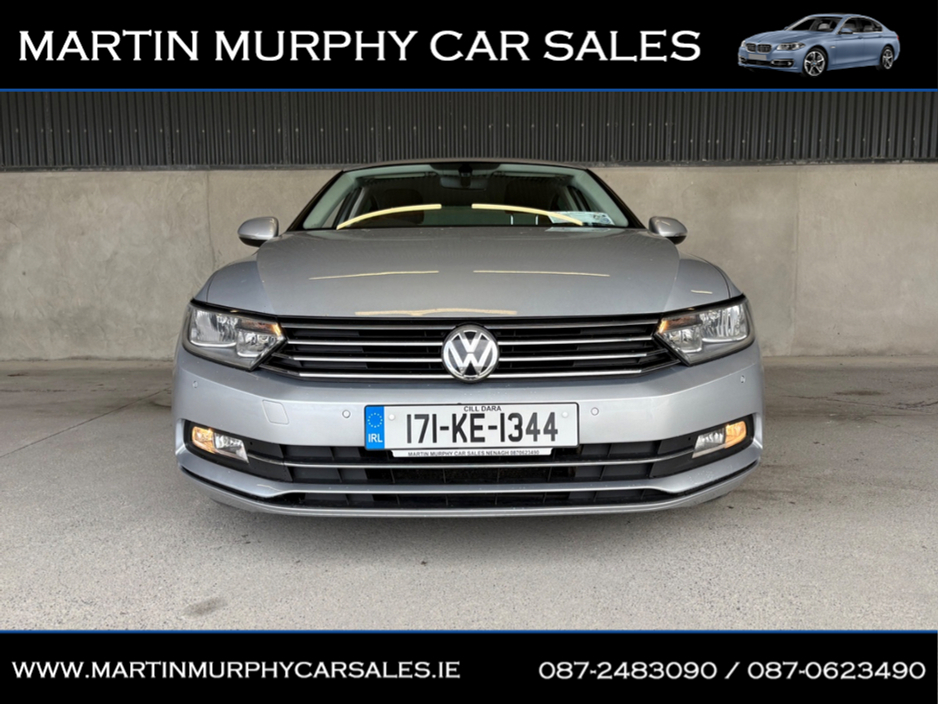 2017 Volkswagen Passat - image 4