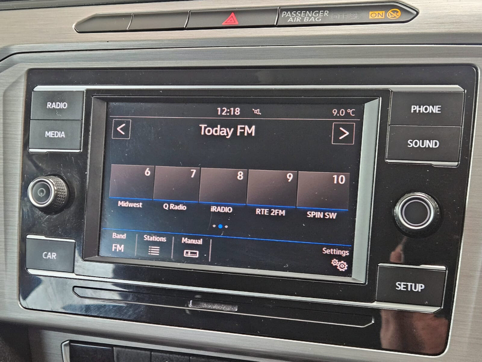 2018 Volkswagen Passat - image 11