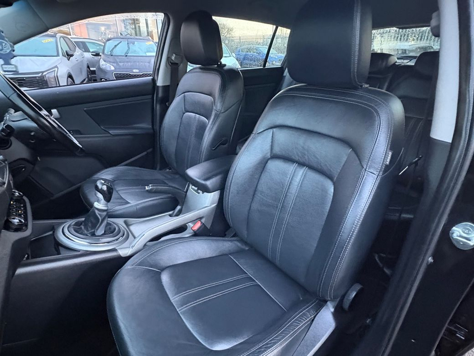 2015 Kia Sportage Platinum SE 4DR, Touch Screen Infotainment System, Sat Nav, Bluetooth, AUX Connection, Multi-Function Steering Wheel, €13,900