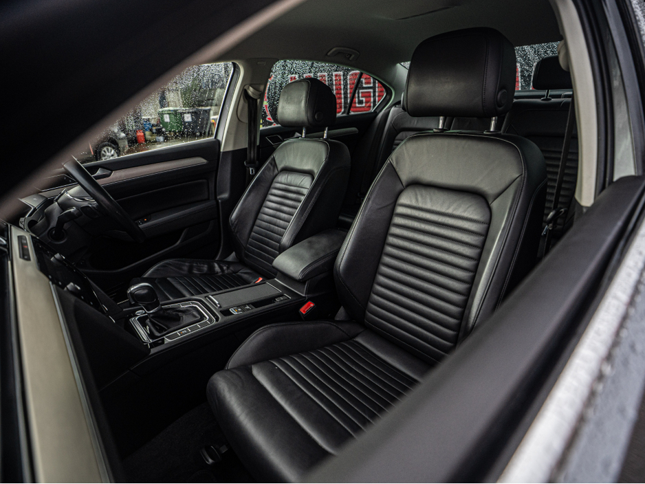 2019 Volkswagen Passat 2019 Passat 2.0d Auto HIGHLINE/High spec/1yr warra €24,888