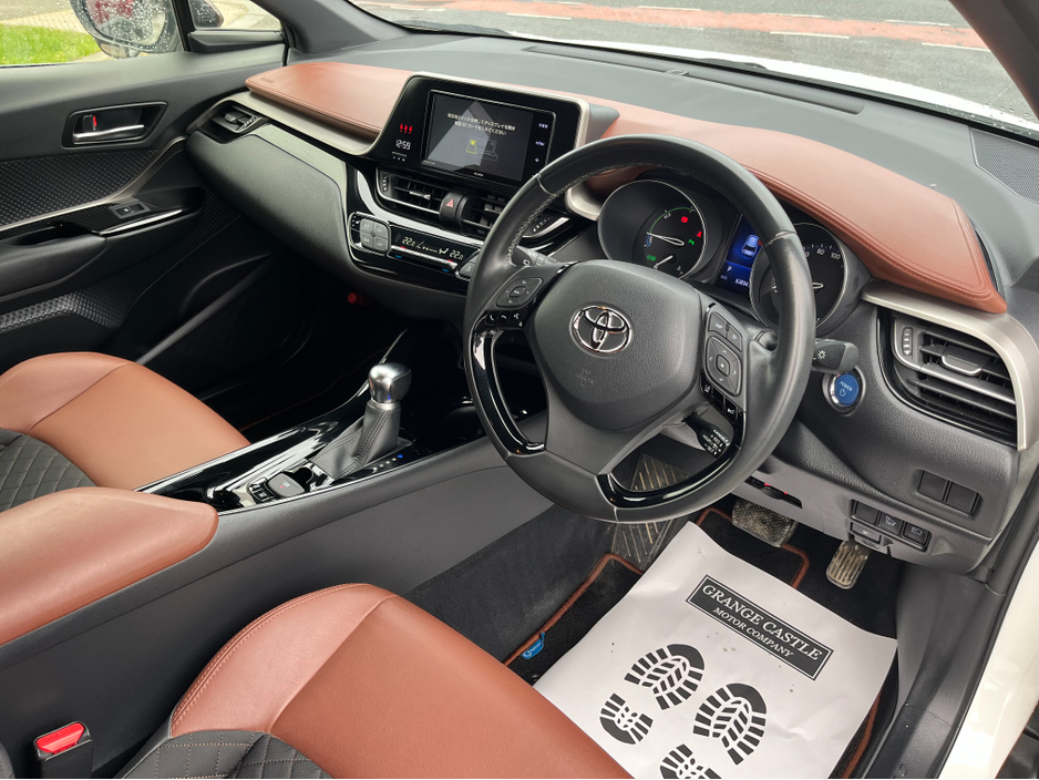 2019 Toyota C-HR - image 11