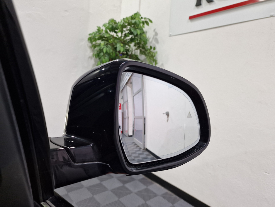 2022 BMW X3 30E M SPORT (PRO PACK / OYSTER LEATHER) X-DRIVE AUTOMATIC **ONE OWNER / TOP SPEC / 20" ALLOYS / APPLE CARPLAY / ADAPTIVE LED HEADLIGHTS / BMW M SEATBELTS / ELECTRIC BOOTLID /REVERSE CAMERA / SAT NAV** €49,900