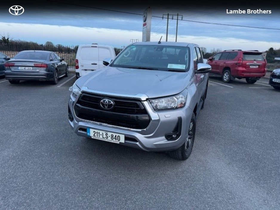 2021 Toyota Hilux - image 2