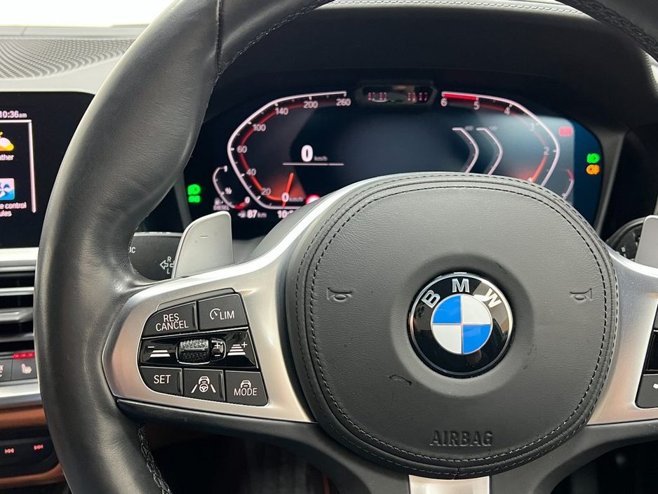 2021 BMW 3 Series - image 28