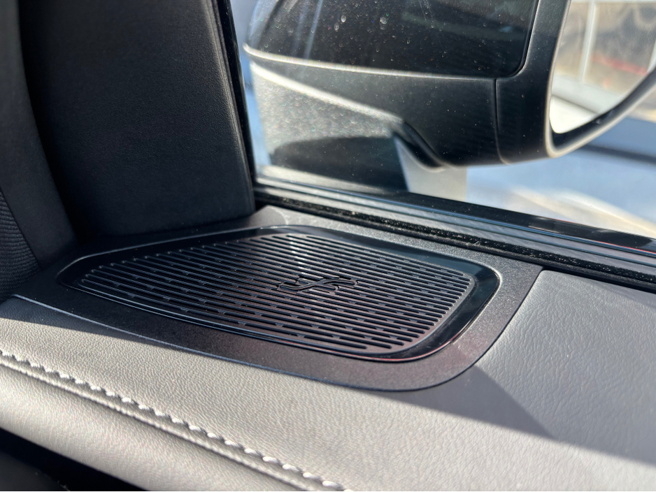 2024 Mercedes-Benz GLC Class - image 25