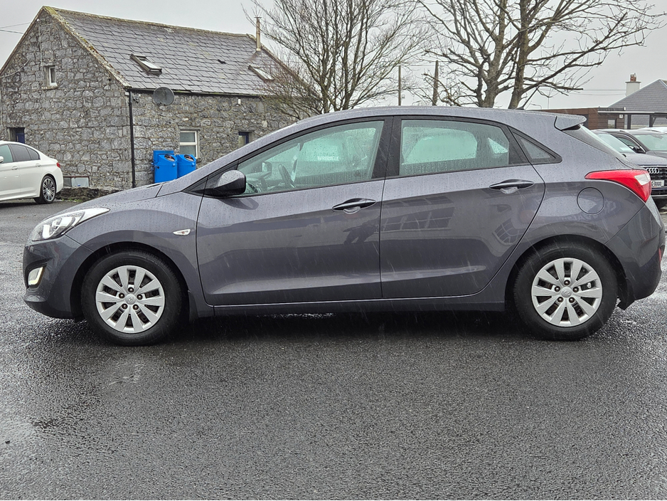 2015 Hyundai i30 - image 8