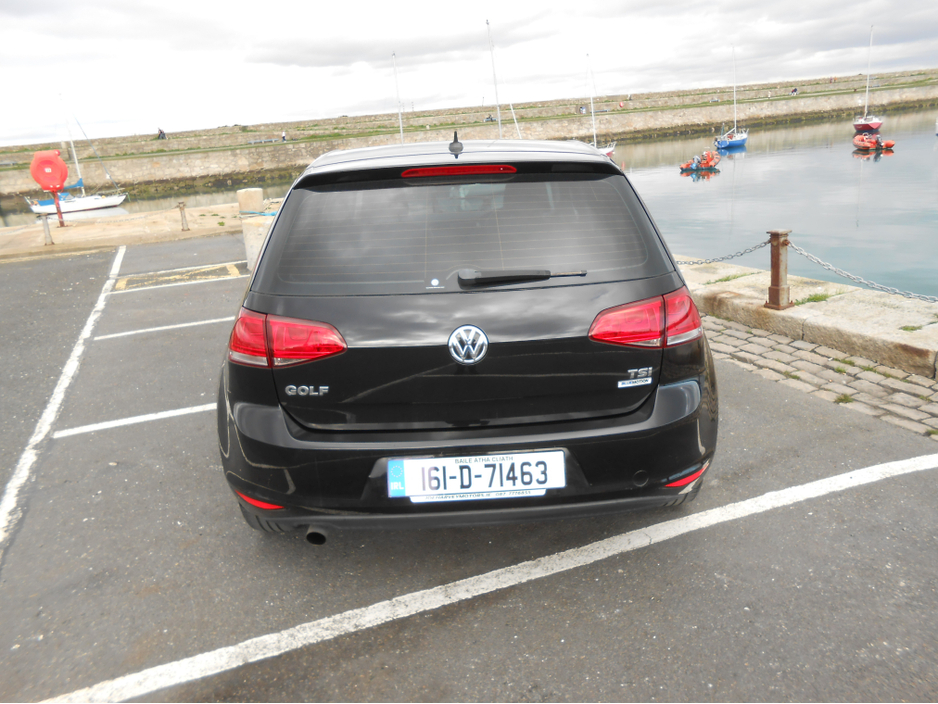 2016 Volkswagen Golf - image 9