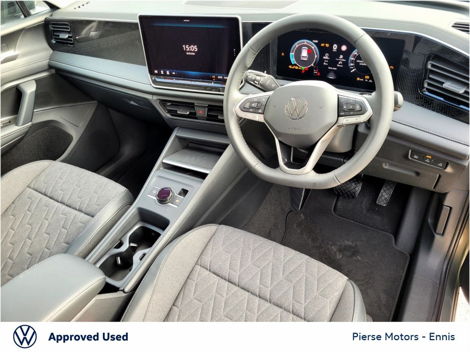 2026 Volkswagen Tiguan - image 2