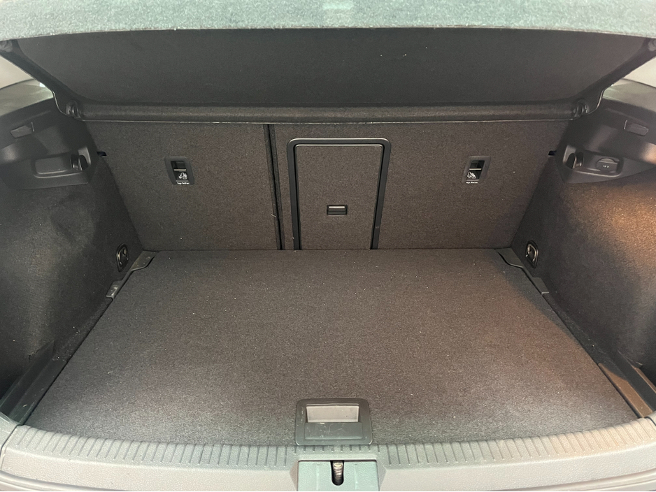 2019 Volkswagen Golf - image 7