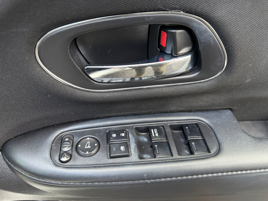 2015 Honda Vezel - image 21