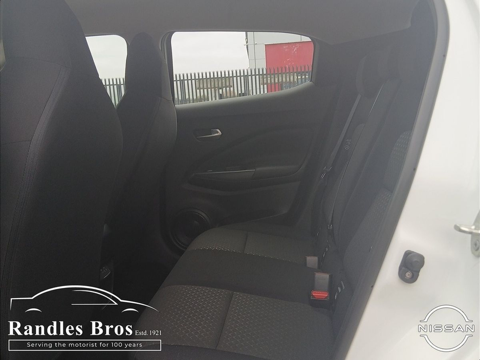 2025 Nissan Juke - image 13