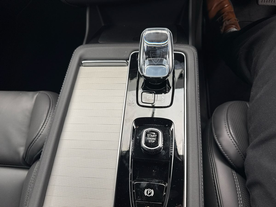 2026 Volvo XC90 - image 8
