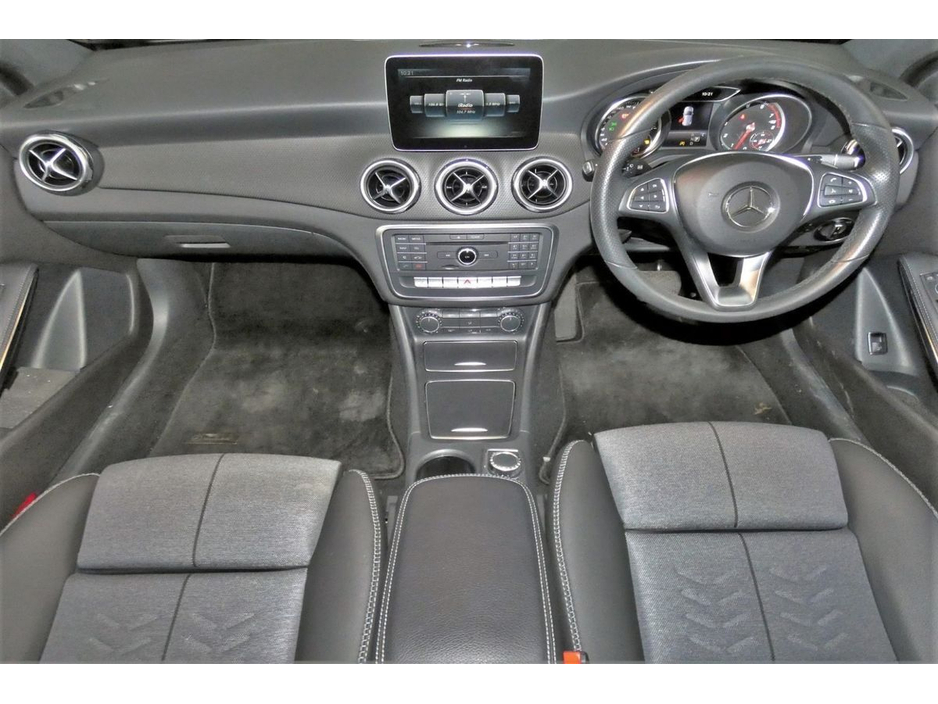 2019 Mercedes-Benz GLA Class GLA 180 *HALF LEATHER*REVERSE CAM*PARK SENSORS* €25,890