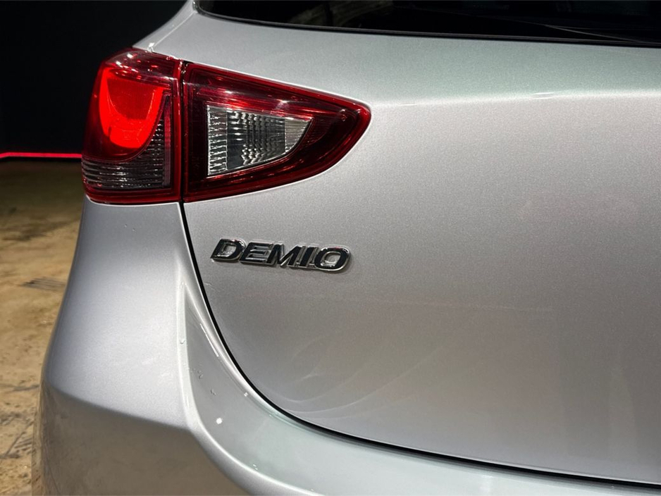 2019 Mazda Demio - image 11