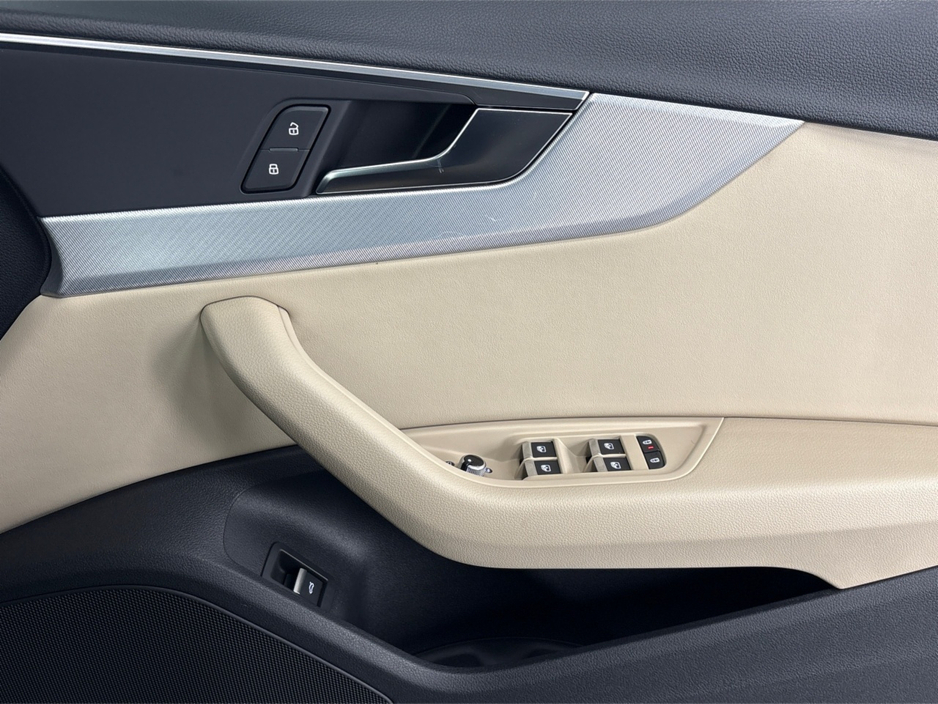 2021 Audi A4 LIMOUSINE 35 TDI 163BHP S-TRONIC**MULTIFUNCTIONAL STEERING WHEEL**CREAM LEATHER INTERIOR**FRONT HEATED SEATS**APPLE CARPLAY**REVERSE CAMERA**PARKING SENSORS**SEMI DIGITAL DASH**FINANCE AVAILABLE €29,995