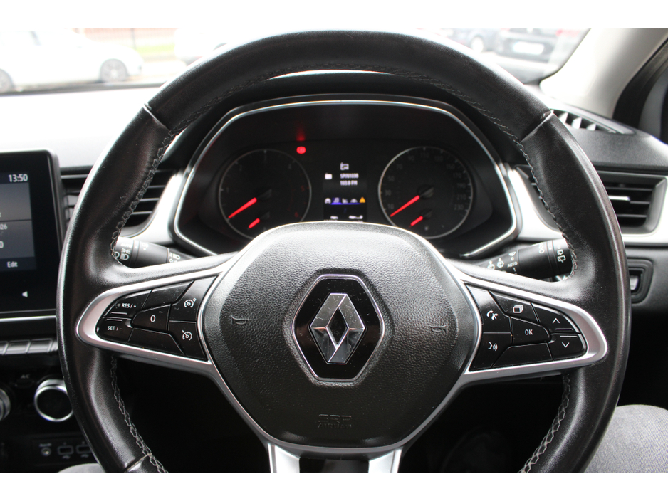 2021 Renault Captur - image 12