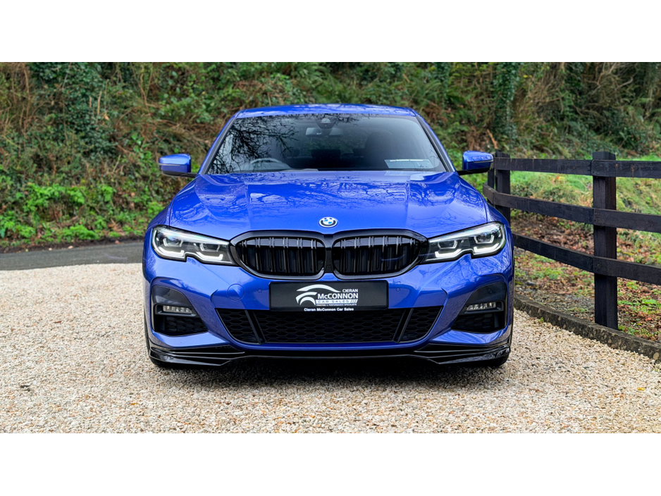 2021 BMW 3 Series - image 11