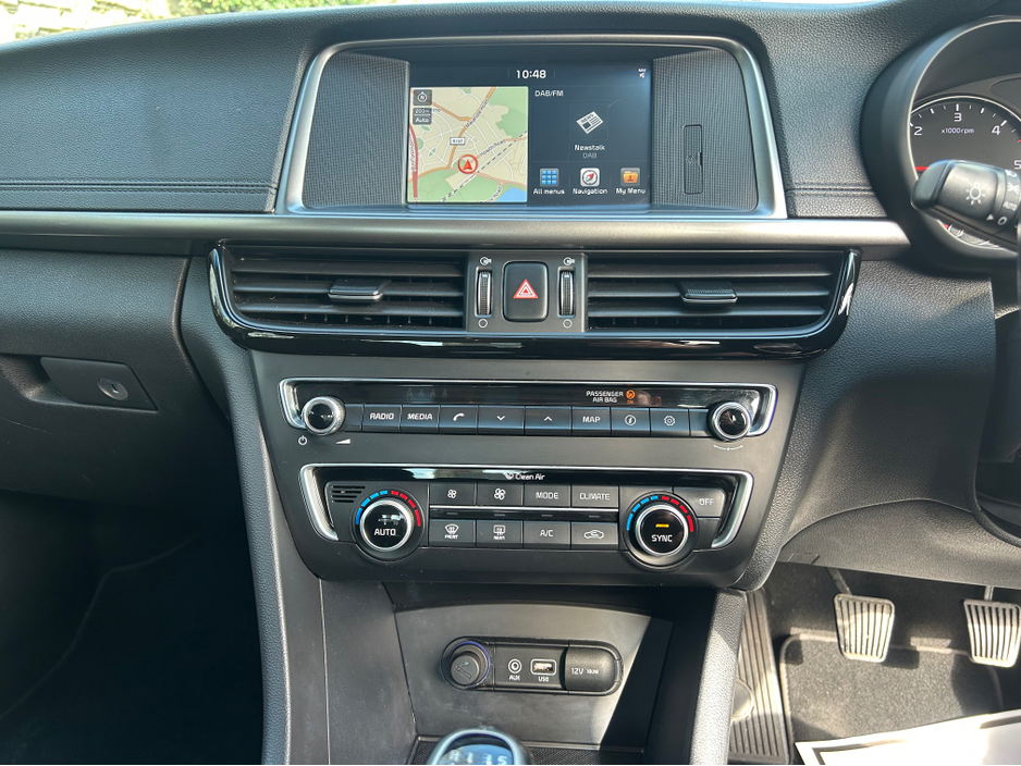 2016 Kia Optima - image 19