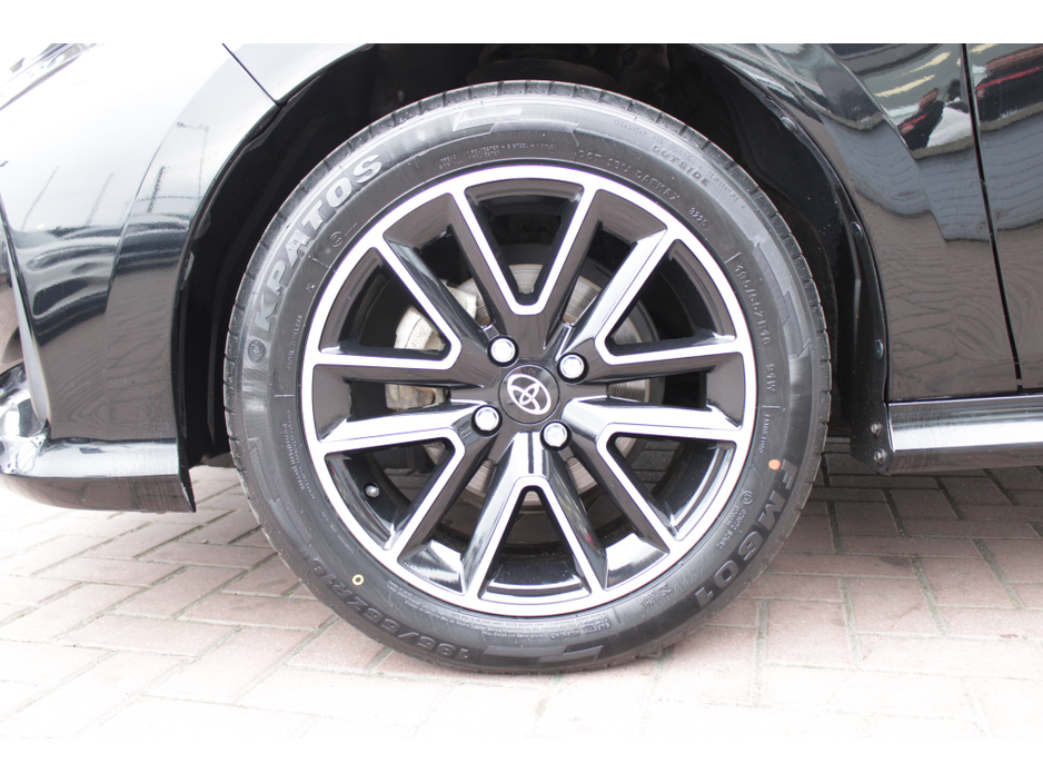 2020 Toyota Yaris - image 23