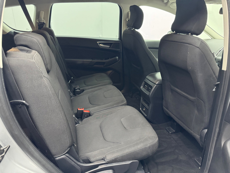 2016 Ford S-Max - image 8