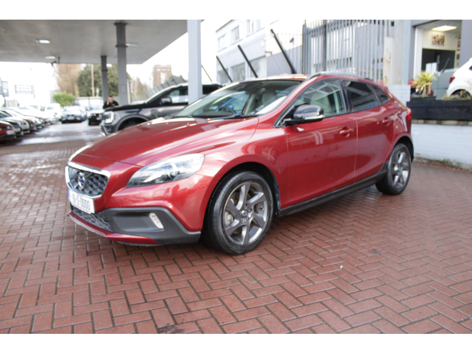 2016 Volvo V40 Cross Country 2.0D4 CROSSCOUNTRY 5DR HATCHBACK AUTO HUGE SPEC  // 1 OWNER CAR // AS NEW CONDITION THROUGHOUT // BUY WITH CONFIDENCE AA AND SIMI APPROVED DEALER 2026 // FINANCE ARRANGED // €13,950