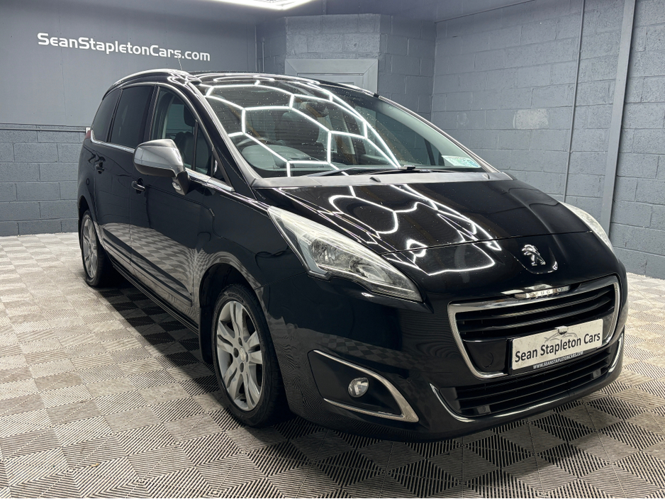 2016 Peugeot 5008 - image 9