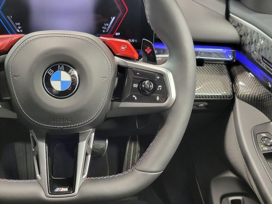 2025 BMW M5 - image 18