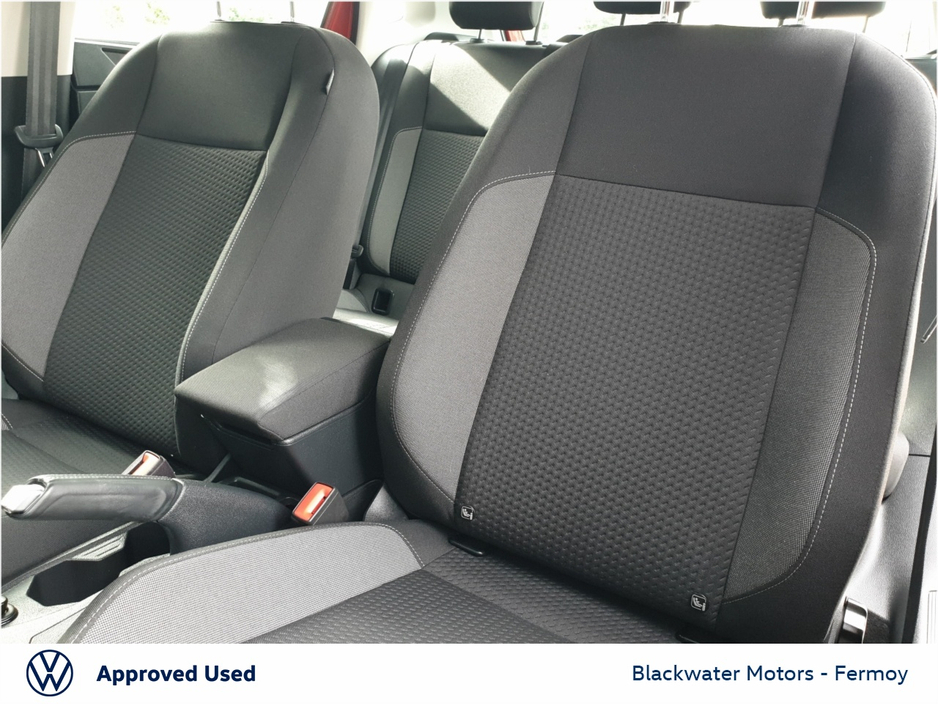 2022 Volkswagen Polo 1.0TSI 95BHP LIFE WITH FLOOR MATS €18,950