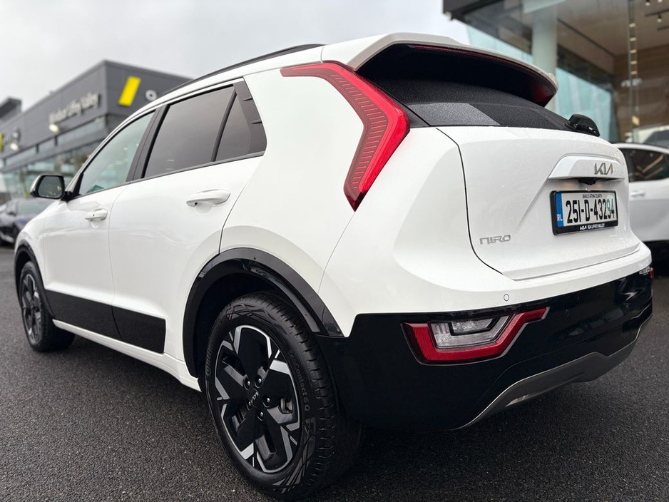 2025 Kia e-Niro - image 11