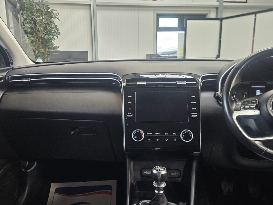 2022 Hyundai Tucson - image 10