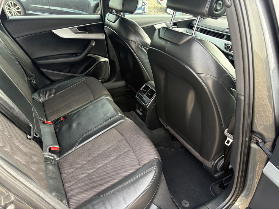 2016 Audi A4 - image 18