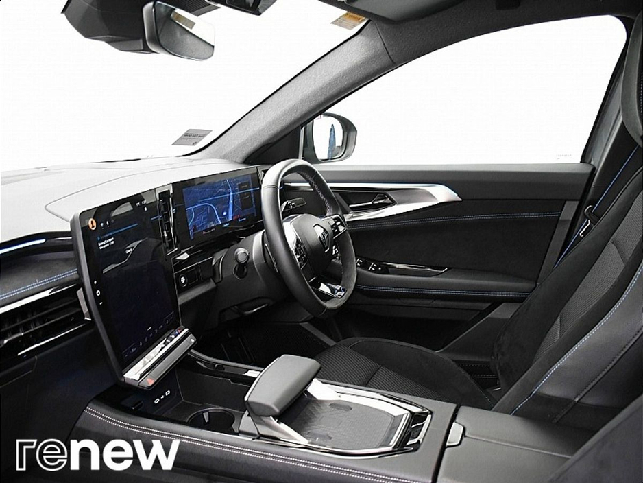 2024 Renault Austral E-TECH Hybrid 200 iconic esprit Alpine €39,900