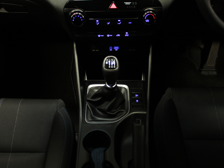 2017 Hyundai Tucson - image 14