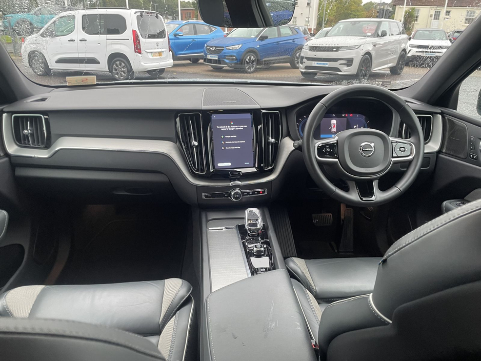 2023 Volvo XC60 Plus