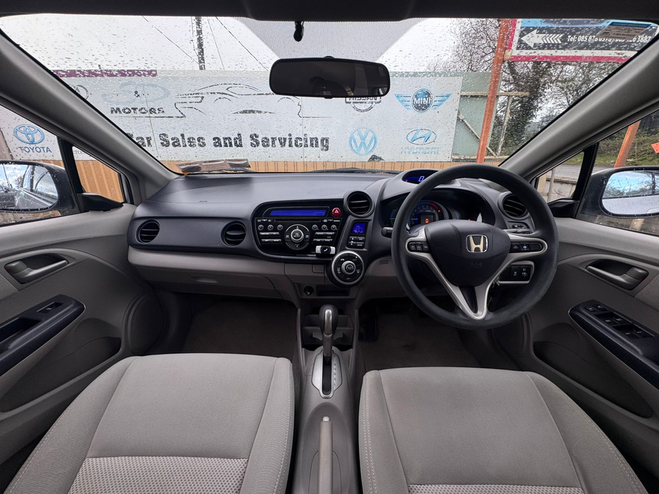 2011 Honda Insight - image 18