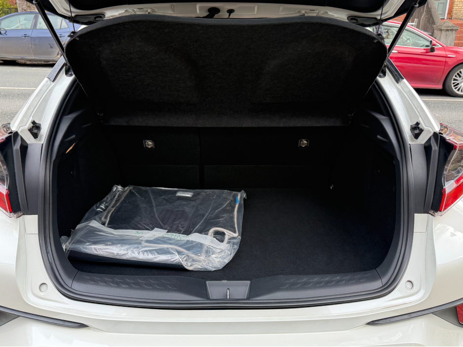 2017 Toyota C-HR - image 9