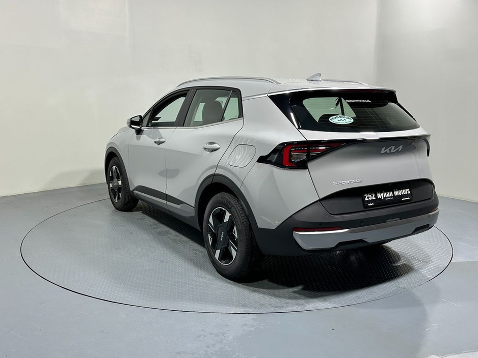2026 Kia Sportage - image 5