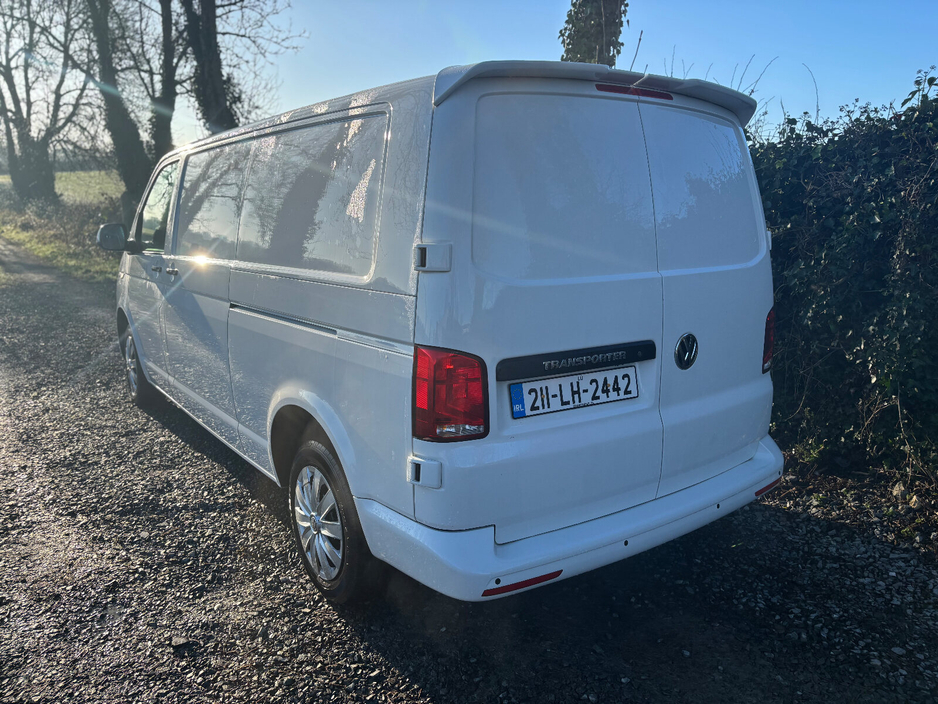 2021 Volkswagen Transporter  €16,998